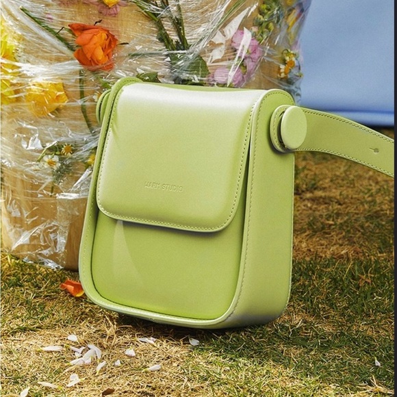 Minimalist Crossbody Shoulder Bag Vegan 🆕 - Picture 2 of 8